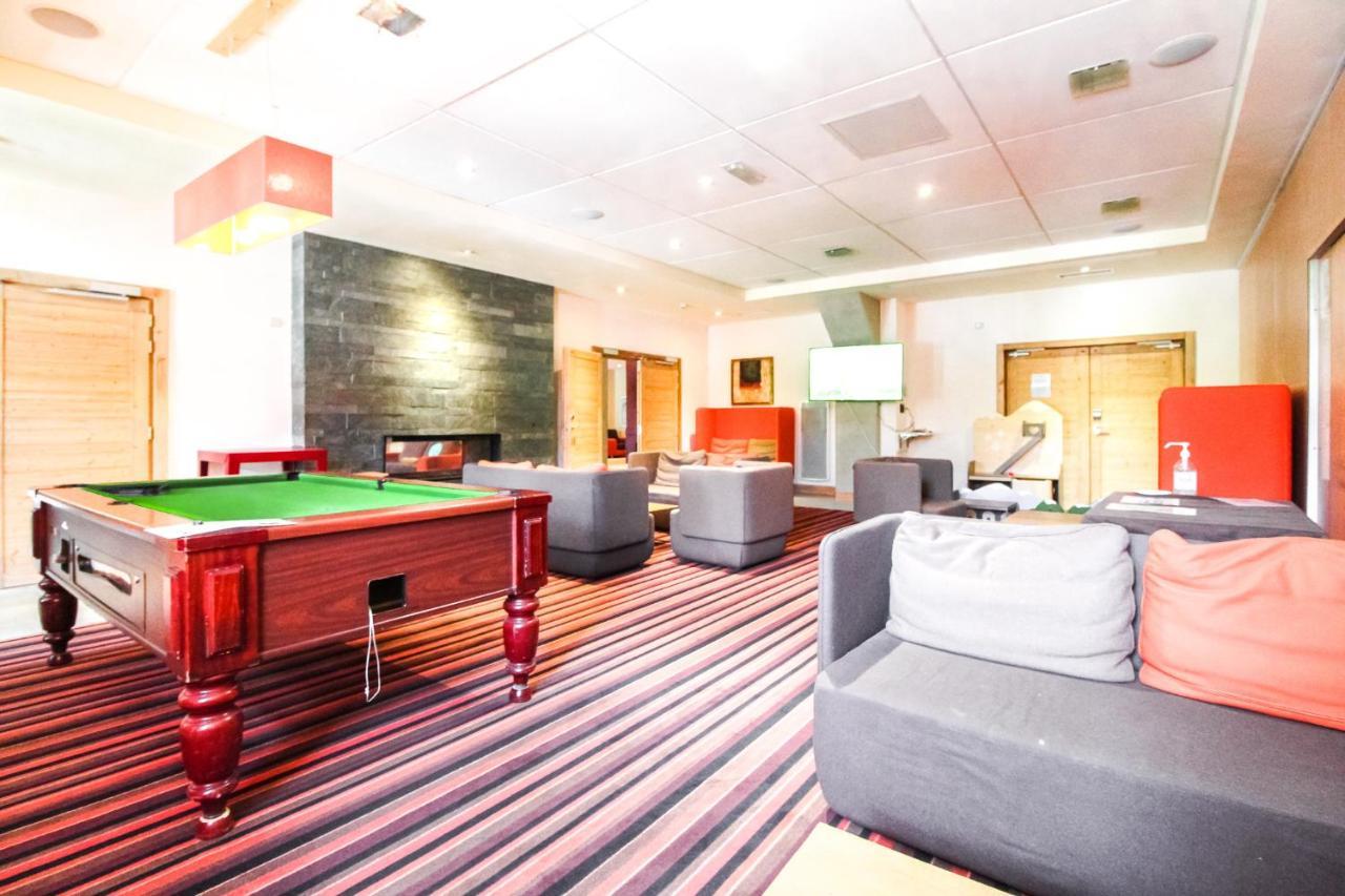 South Facing 2-Bed Apartment With Fireplace, Terrasses Deos แฟลน ภายนอก รูปภาพ