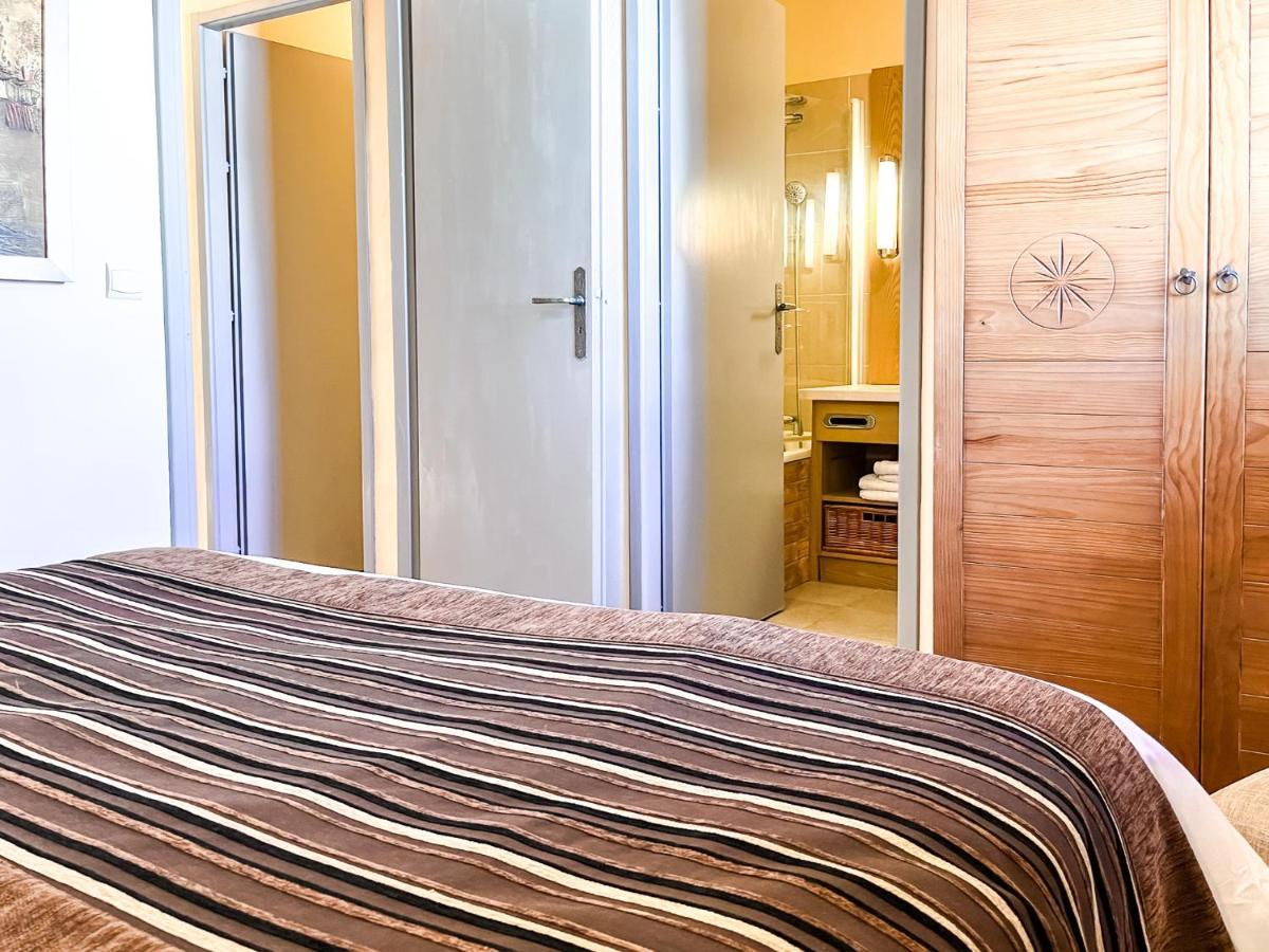 South Facing 2-Bed Apartment With Fireplace, Terrasses Deos แฟลน ภายนอก รูปภาพ